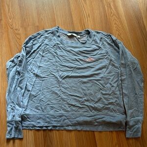 Vineyard Vines long sleeve; women’s small barely worn; super soft!